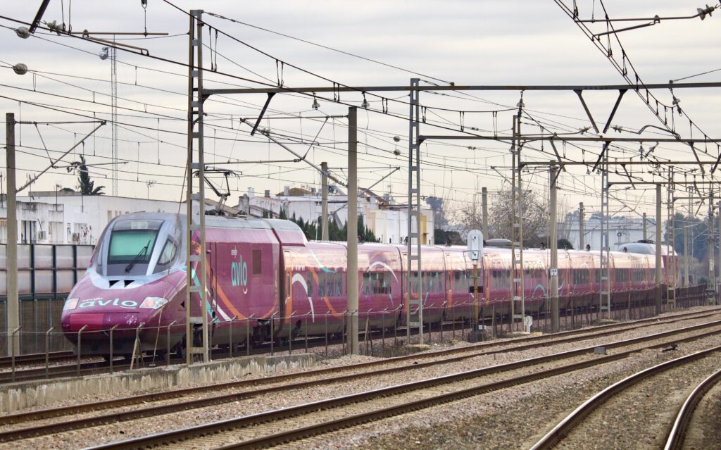 AVLO2109 Málaga Maria Zambrano - Madrid Puerta de Atocha à Villarubia de Cordoba.