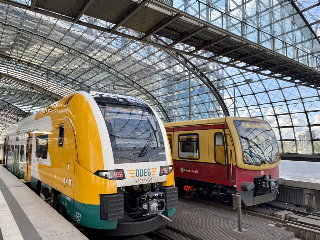 RE1 73819 Frankfurt (Oder) - Potsdam Hbf et S-Bahn