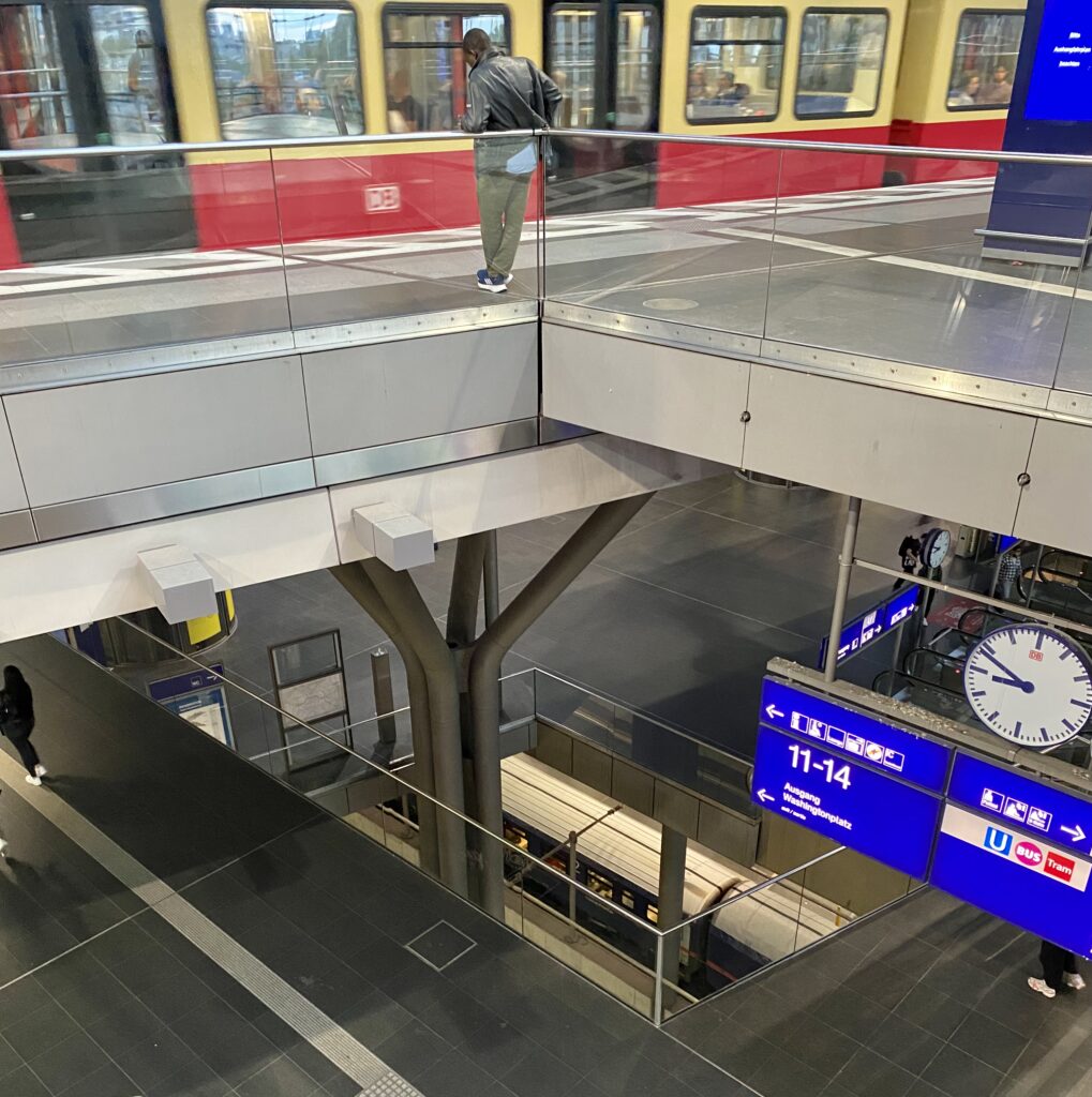 Les différents niveaux de la gare de Berlin Hbf