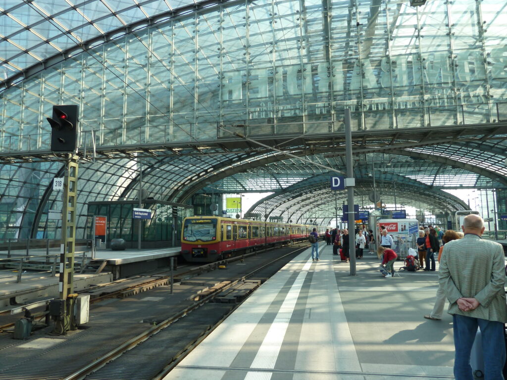 S-Bahn à Berlin Hbf Photo Pierre LEVY