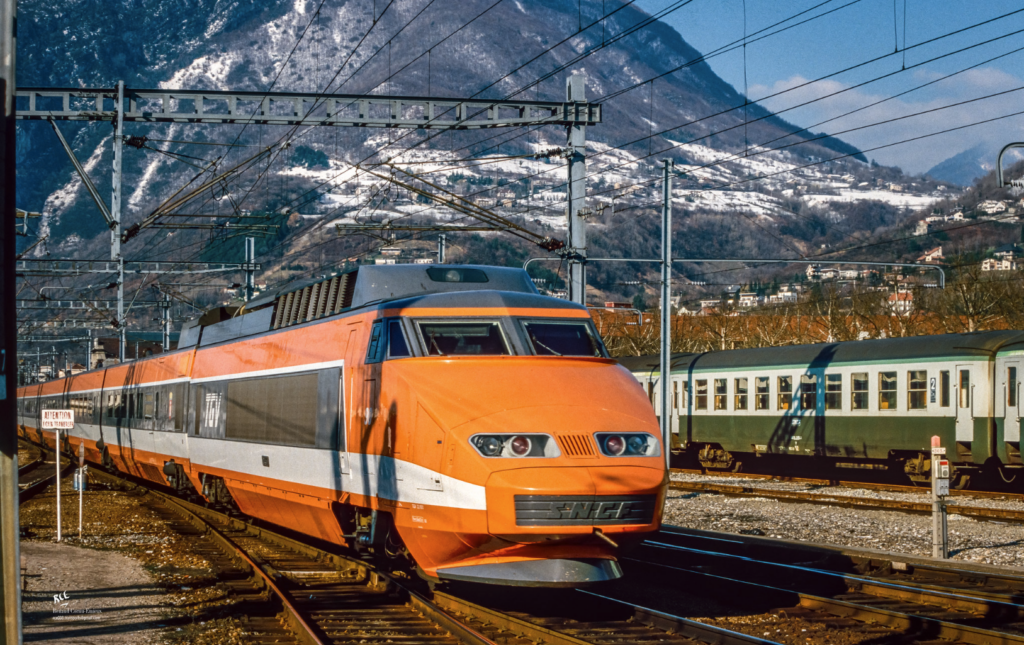 R518/9 Lille - Grenoble à Grenoble (38) 13 février 1988 Photo : Renaud Cornu-Emieux