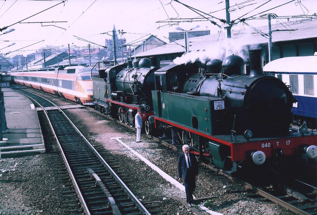 040-T-17, 140-C-287, TGV-35 baptisé "Grenoble" à Grenoble, le 01 juin 1985 Photo-William-LACHENAL