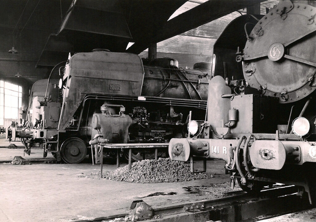 Dépôt de Grenoble en 1967 Photo William LACHENAL