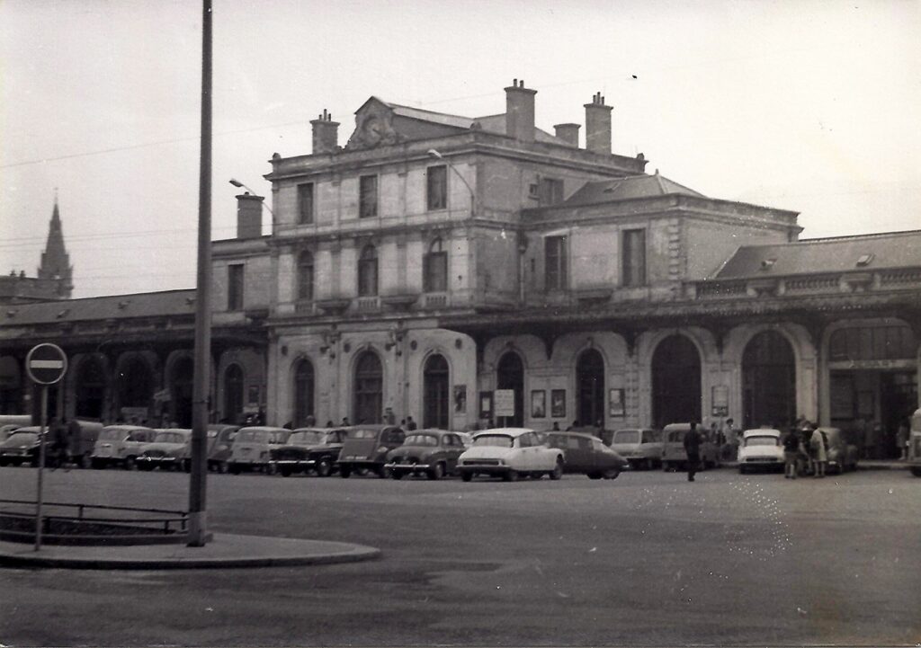 Grenoble gare PLM en 1966 Photo William LACHENAL