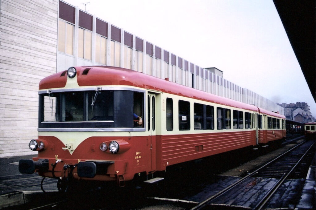 X 4657 à Grenoble en juin 1978 Photo William LACHENAL