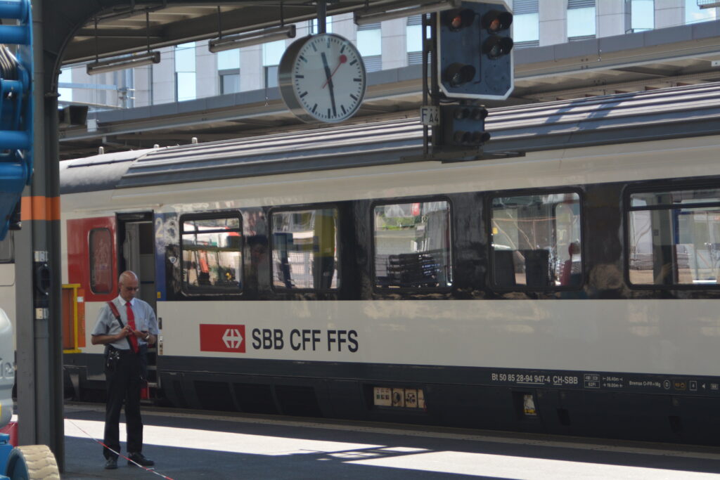 Ambiance en gare de Genève Cornavin le 05 juillet 2017 Photo William LACHENAL