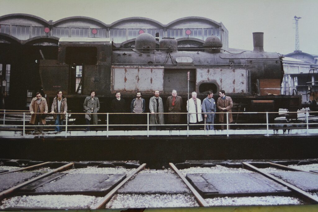La 040 T 17 en cours de restauration au dépôt de Grenoble le 06 février 1977 Photo André PRESLE - Collection William LACHENAL