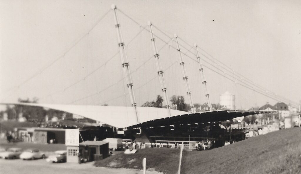 Lausanne gare Expo 64 côté BV en été 1964