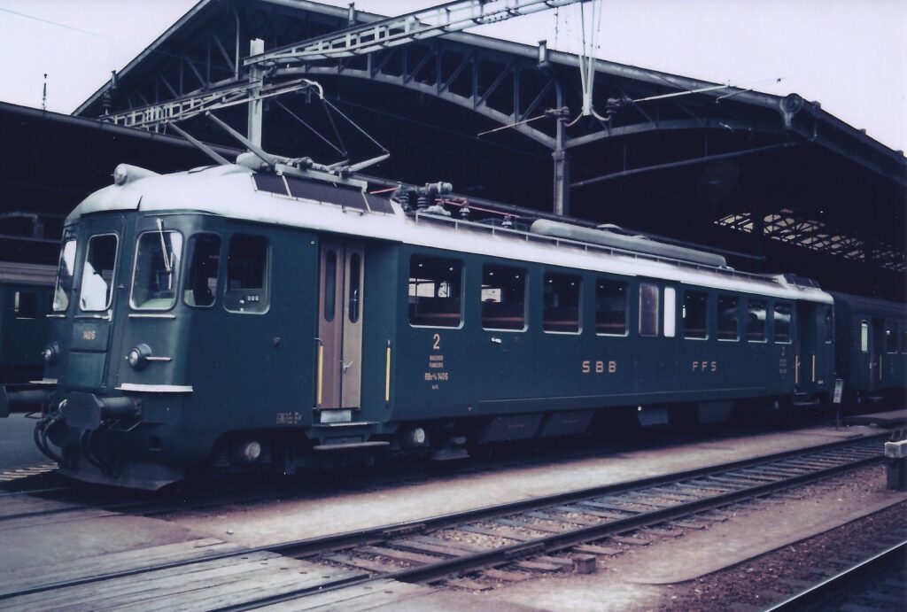 Lausanne gare mai 1971 RBe 4/4 1406