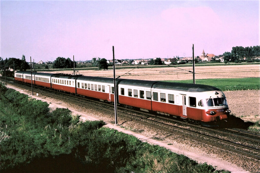 TEE Edelweiss à Rouffach en Alsace en juillet 1977 Photo William LACHENAL