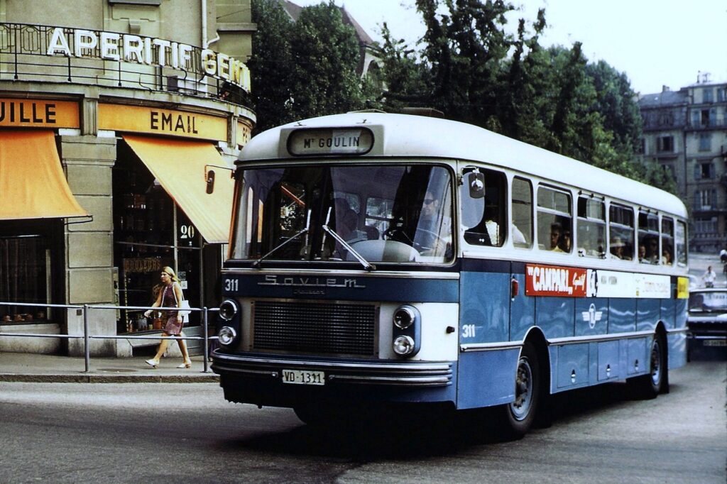 TL Bus Saviem n° 311 place Chauderon le 27 août 1971